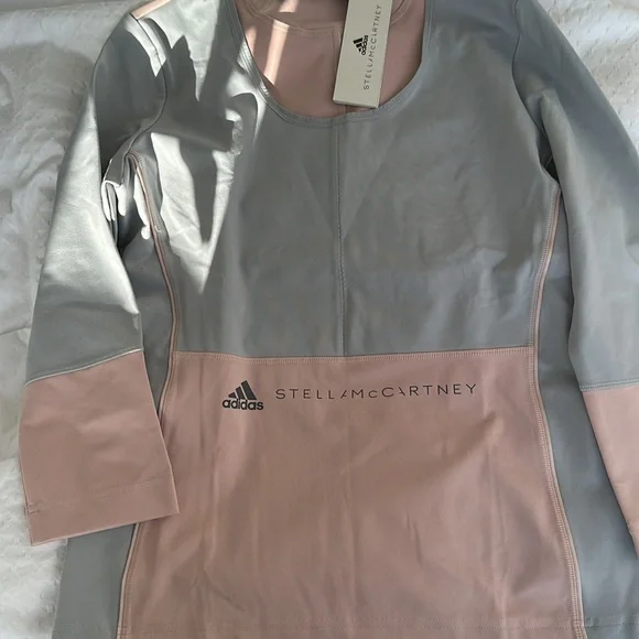 Adidas by Stella McCartney Yoga Comfort Activewear Tee Top Colorblock L NWT - Picture 3 of 3